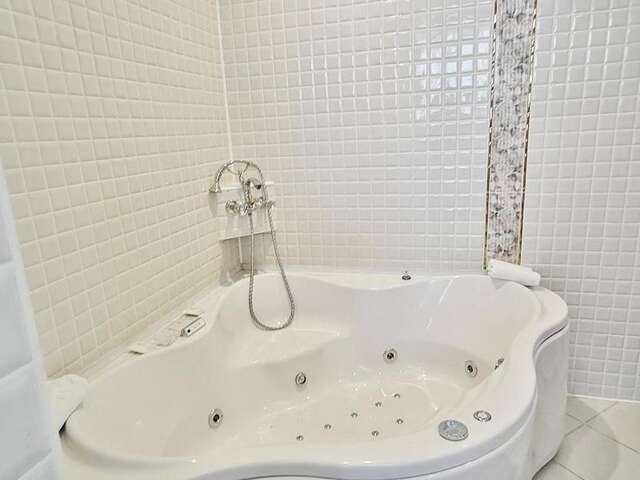 Апартаменты Apartment on Urlivska Street Киев-28